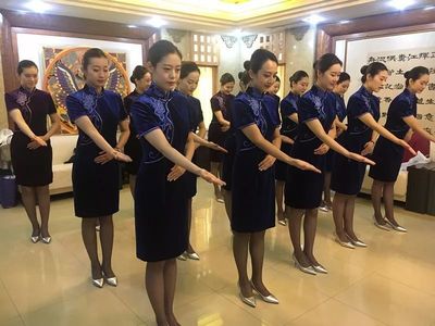 提升礼仪素养，树立职业形象 山航空乘助力全国质量管理小组活动40周年纪念大会